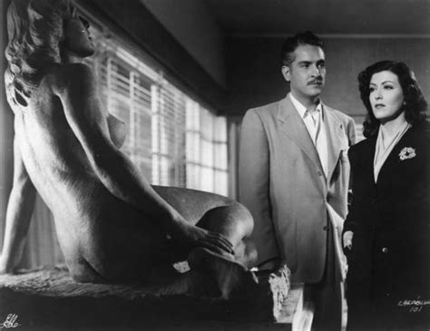  You Shall Not Sleep: A Haunting Dive into Mexican Film Noir